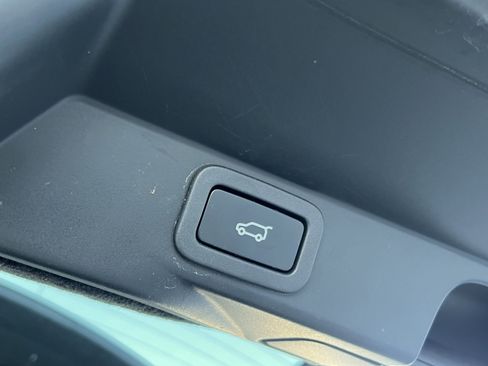 Used 2020 Land Rover Range Rover Sport HSE Dynamic image 21