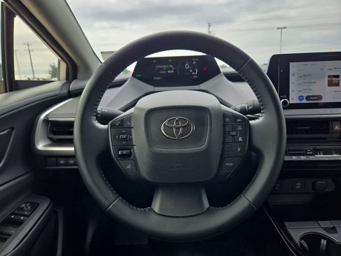 Used 2024 Toyota Prius LE FWD image 20