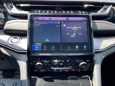 Used 2022 Jeep Grand Cherokee Summit AWD/4WD image 10