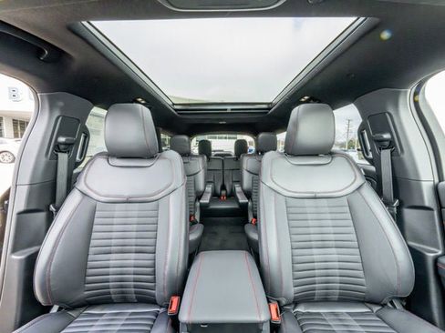 New 2026 Ford Explorer ST-Line image 88