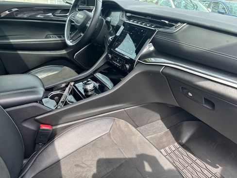 Used 2022 Jeep Grand Cherokee Altitude image 17