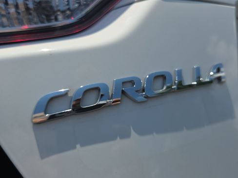 Used 2025 Toyota Corolla LE FWD image 27