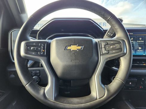 Used 2024 Chevrolet Silverado 2500 LTZ w/ LTZ Convenience Package image 18