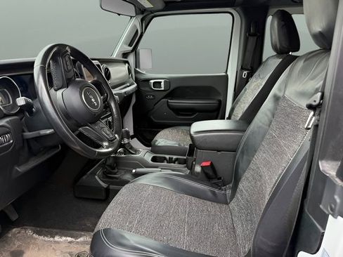 Used 2020 Jeep Wrangler Sport AWD/4WD image 6