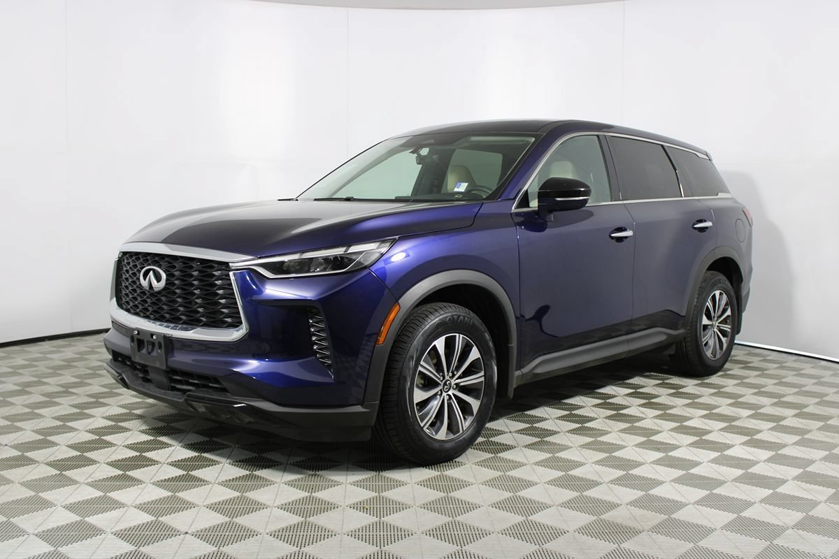 Used 2023 INFINITI QX60 Pure FWD image 3