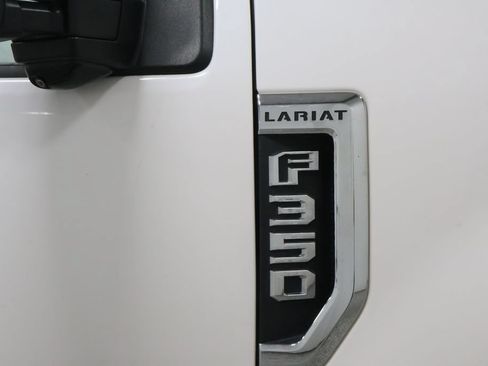 Used 2017 Ford F350 Lariat w/ Lariat Ultimate Package AWD/4WD image 34