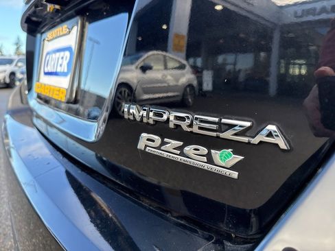 Used 2014 Subaru Impreza 2.0i Premium image 8