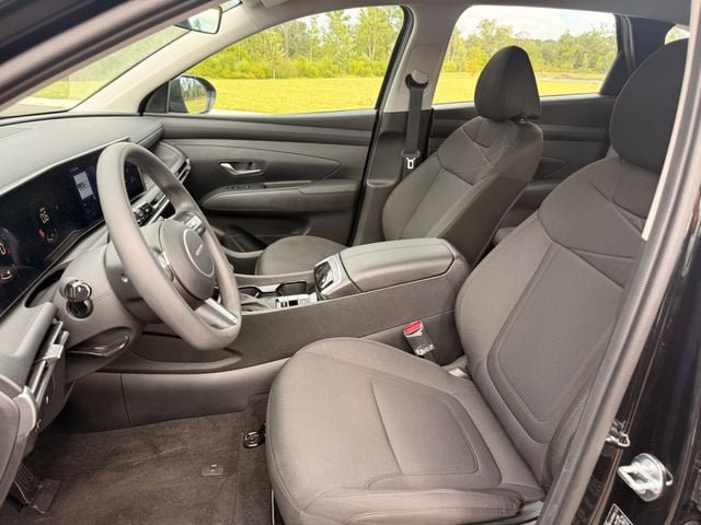Used 2026 Hyundai Tucson SE FWD image 9