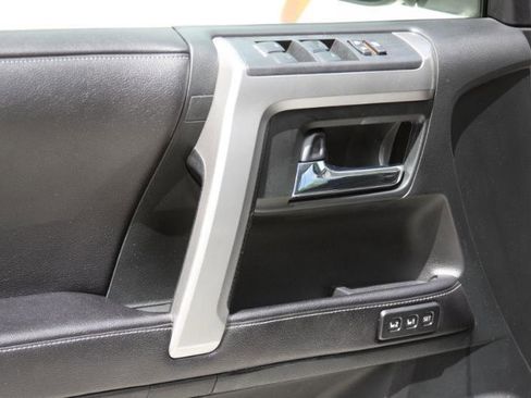 Used 2016 Toyota 4Runner Limited AWD/4WD image 19