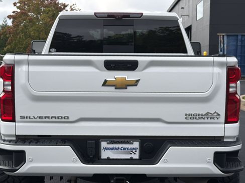 Used 2022 Chevrolet Silverado 3500 High Country w/ Z71 Off-Road Package AWD/4WD image 24