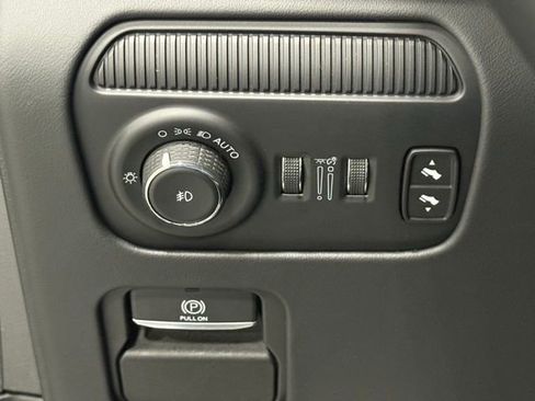 Used 2024 Jeep Grand Wagoneer L Series II w/ Quick Order Packagew 28T AWD/4WD image 17