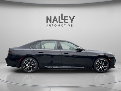 New 2026 BMW 750e xDrive image 5