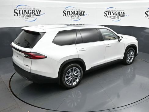 Used 2025 Toyota Grand Highlander AWD image 15