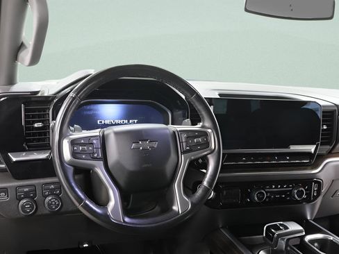 Used 2023 Chevrolet Silverado 1500 RST w/ Convenience Package II image 8