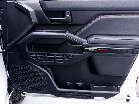Used 2025 Toyota Tacoma TRD Pro AWD/4WD image 42