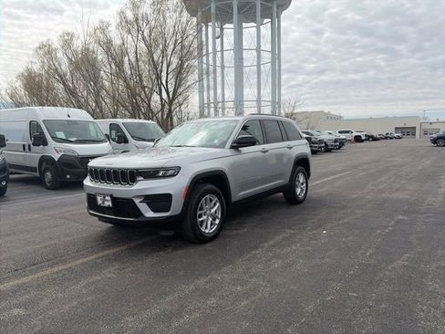 New 2026 Jeep Grand Cherokee Laredo X AWD/4WD image 1