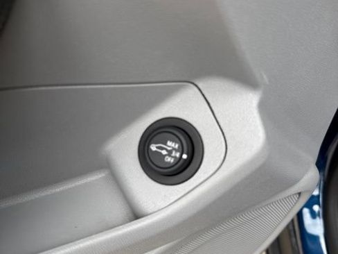 Used 2022 GMC Terrain SLT w/ LPO, Floor Liner Package AWD/4WD image 15