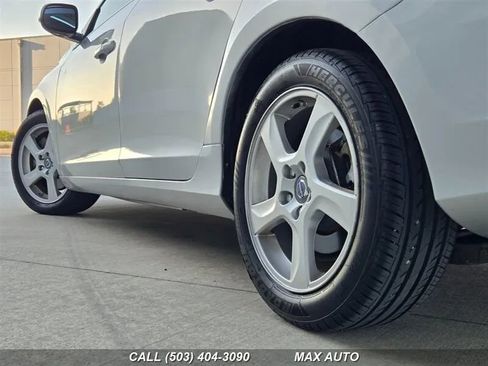 Used 2012 Volvo S60 T5 image 32