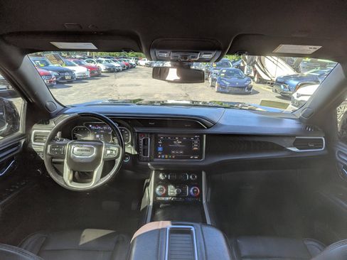 Used 2021 GMC Yukon XL Denali image 40