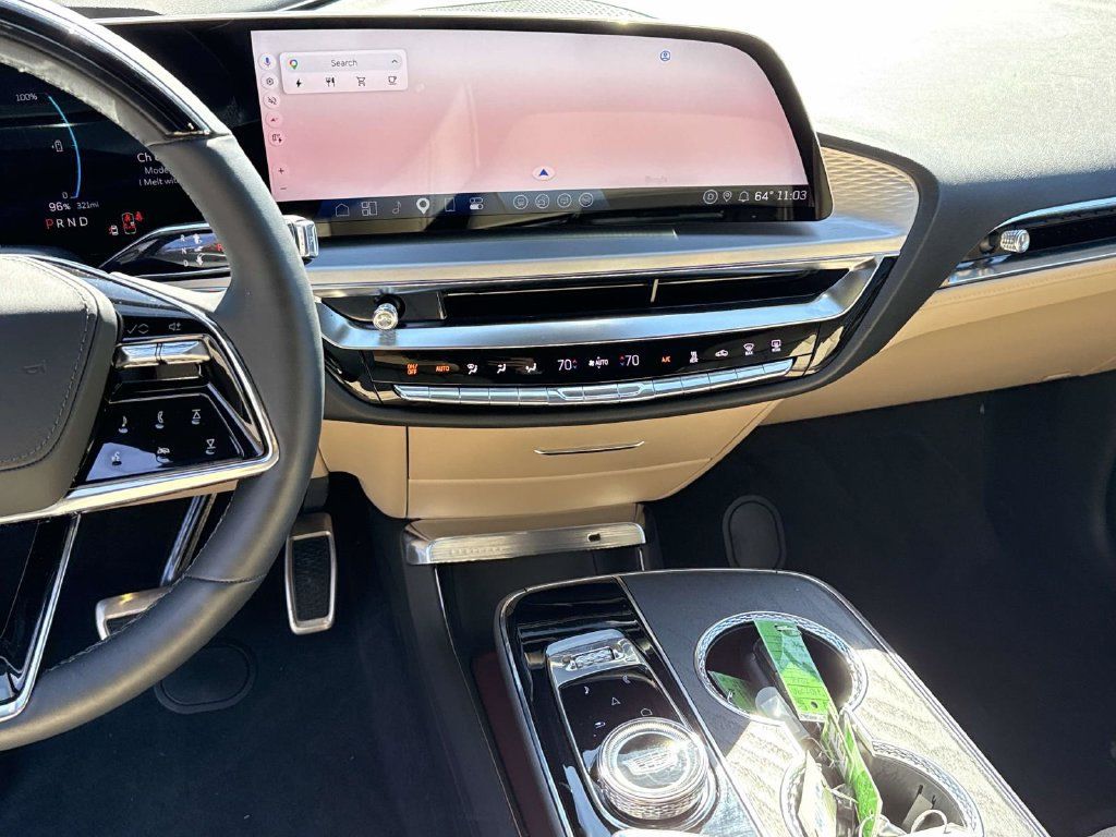 Used 2026 Cadillac Lyriq Signature Luxury w/ Nappa Leather Package AWD/4WD image 9