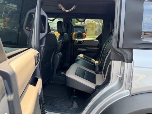 Used 2022 Ford Bronco Wildtrak AWD/4WD image 12