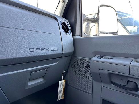 New 2024 Ford E-350 and Econoline 350 Super Duty w/ Power Windows & Locks Group image 32