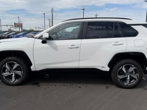 Used 2025 Toyota RAV4 SE AWD/4WD image 5
