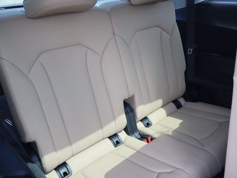 Used 2023 Audi Q7 2.0T Premium w/ Convenience Package AWD/4WD image 31