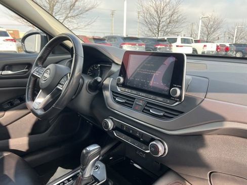 Used 2024 Nissan Altima 2.5 SR image 31