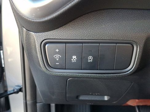 Used 2025 Kia Soul LX w/ LX Technology Package image 25