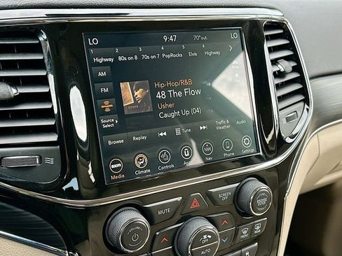 Used 2020 Jeep Grand Cherokee Limited image 15