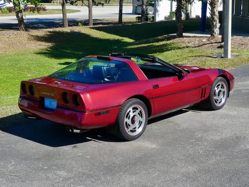 Used 1989 Chevrolet Corvette Coupe image 24