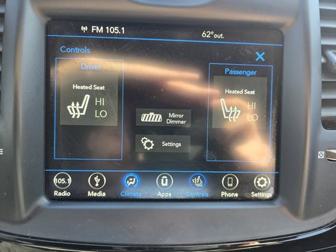 Used 2019 Chrysler 300 S image 17