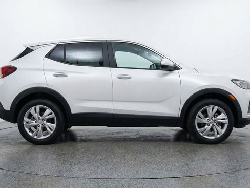 Used 2025 Buick Encore GX Preferred FWD image 11