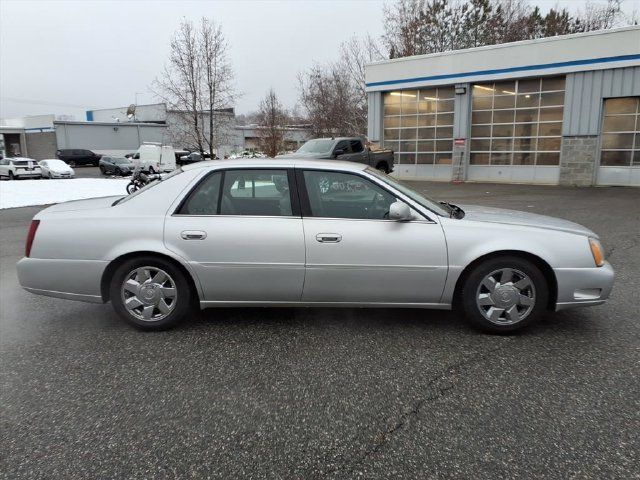 Used 2002 Cadillac De Ville DTS w/ Premium Equipment Pkg FWD image 2