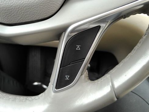 Used 2017 Cadillac XT5 Luxury w/ Driver Awareness Package image 40