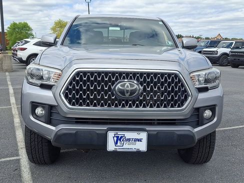 Used 2019 Toyota Tacoma TRD Off-Road AWD/4WD image 2