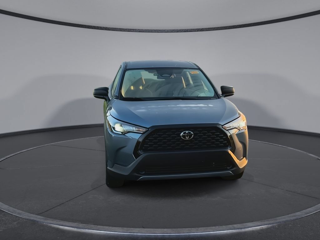Certified 2025 Toyota Corolla Cross L FWD image 3