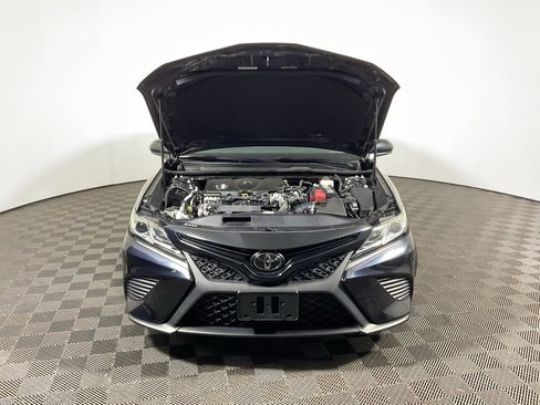Used 2019 Toyota Camry LE image 5