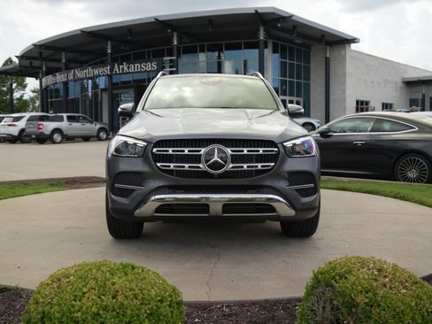 New 2026 Mercedes-Benz GLE 450e 4MATIC image 2