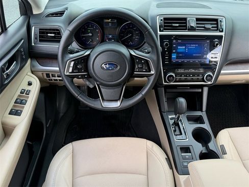 Used 2019 Subaru Outback 2.5i Limited image 6