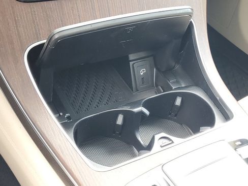 Used 2020 Mercedes-Benz GLC 300 4MATIC image 28
