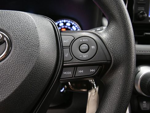 Certified 2022 Toyota RAV4 LE image 18