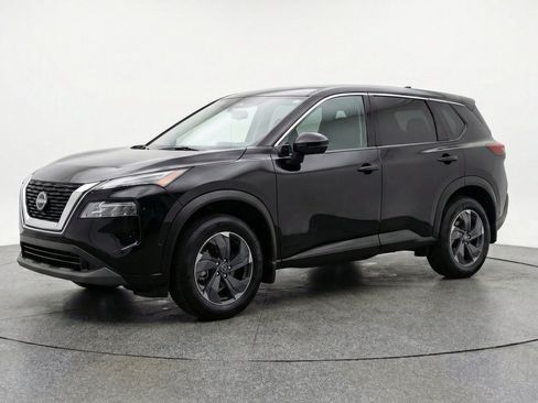 Used 2025 Nissan Rogue SV FWD image 3