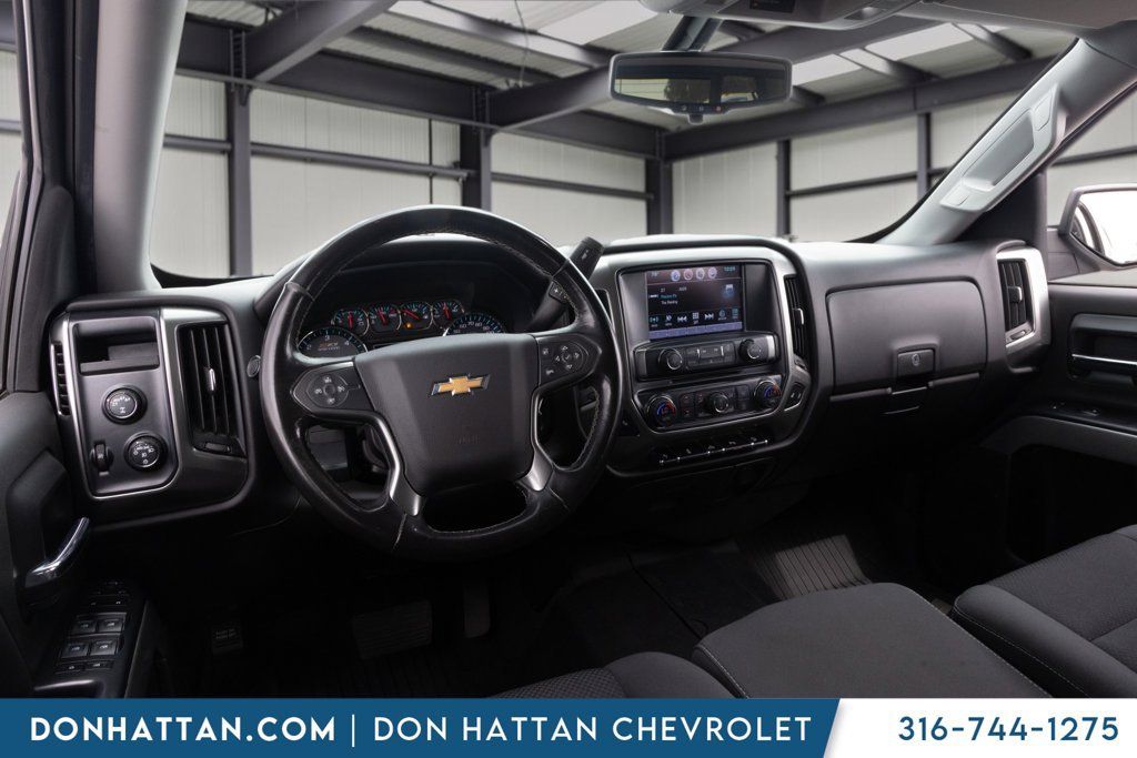 Used 2018 Chevrolet Silverado 1500 LT w/ All Star Edition AWD/4WD image 5