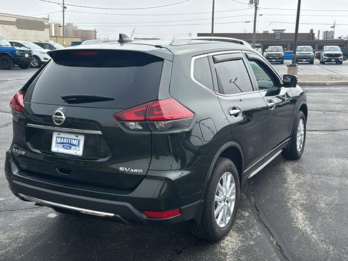 Used 2018 Nissan Rogue SV w/ Premium Package image 10