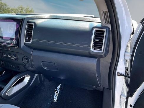 Certified 2023 Nissan Frontier SV w/ Tow Package RWD image 26