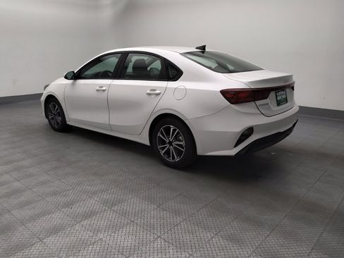 Used 2022 Kia Forte LXS FWD image 3