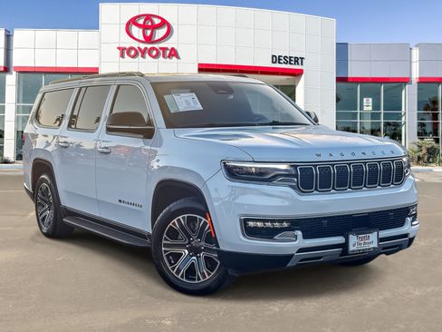 Used 2023 Jeep Wagoneer L Series II image 1
