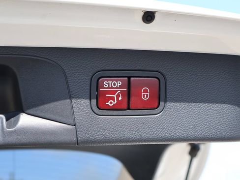 Used 2016 Mercedes-Benz GLC 300 4MATIC image 18